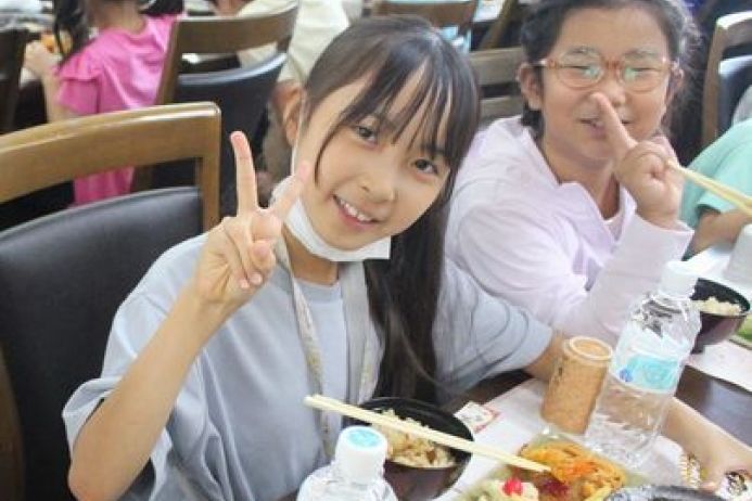 お昼ごはんもみんなで食べたよ