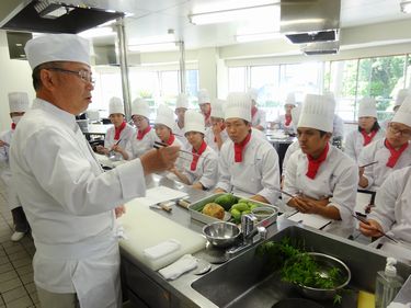 日本特別実習　～鱧料理～